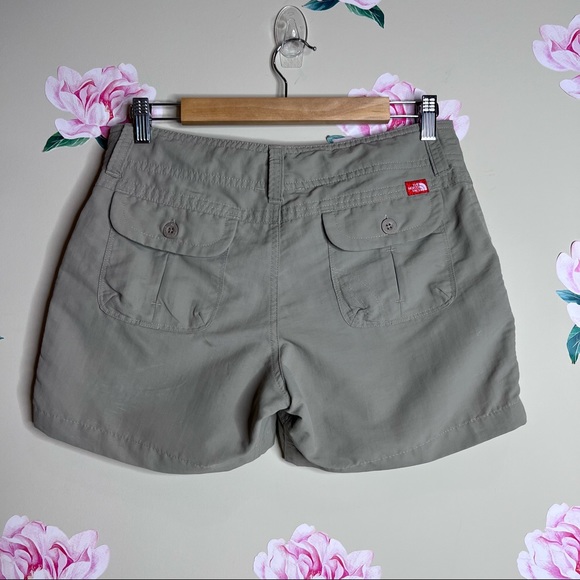 The North Face Active Hiking Shorts.  W-9 - Picture 2 of 7